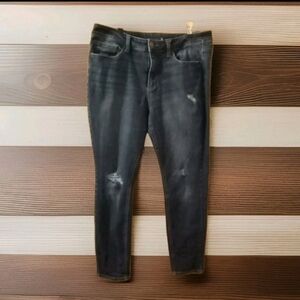 Time and Tru Women's Distressed Mid Rise Capris Skinny Stretch Jeans Size 14